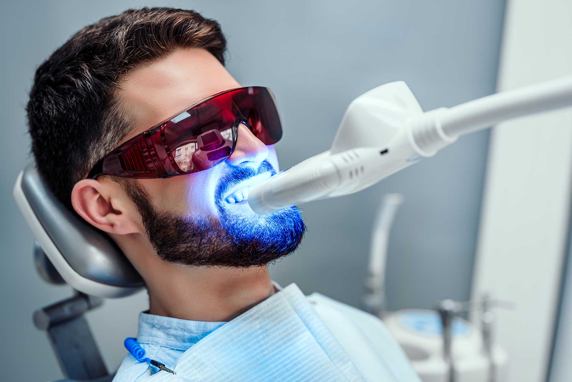 teeth whitening dentist